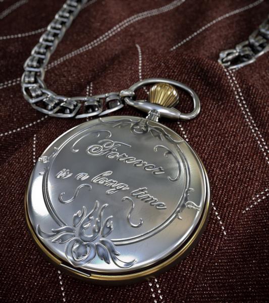 Pocket watch closed FINAL by zipper